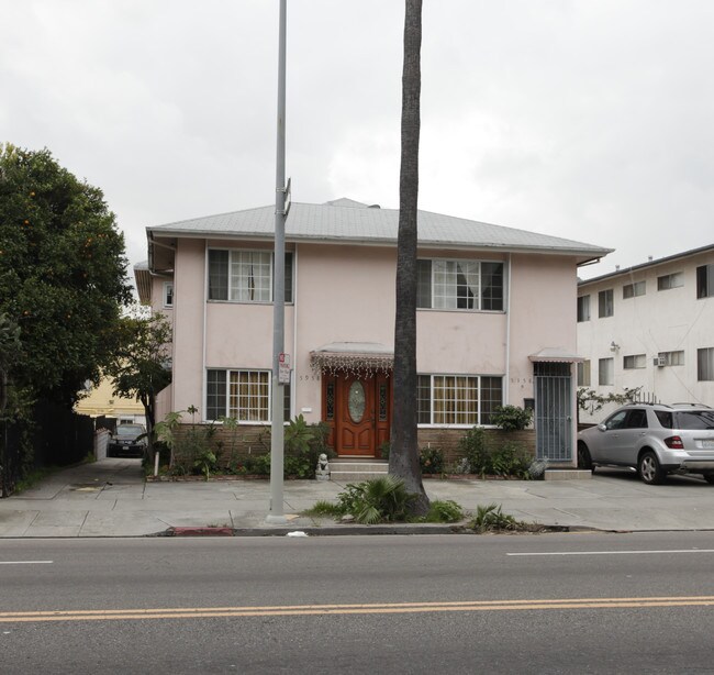 5958-5958 1/2 Franklin Ave in Los Angeles, CA - Building Photo - Building Photo