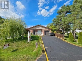 268 Pasadena Dr in Georgina, ON - Building Photo