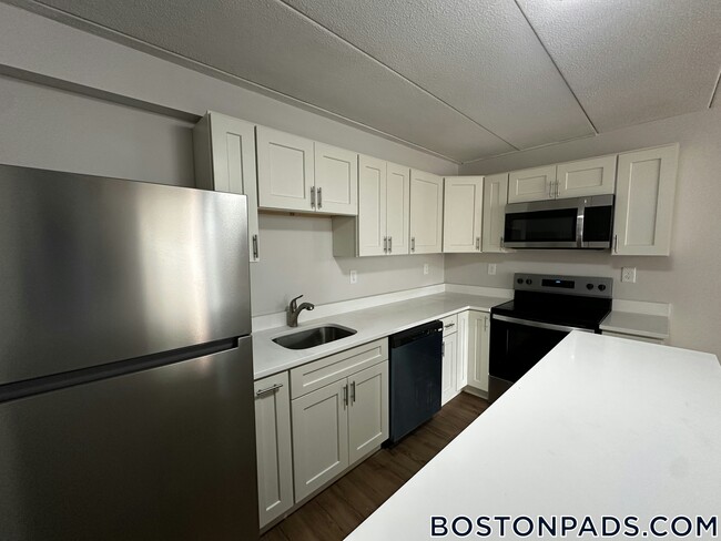 30 Normandy Ave