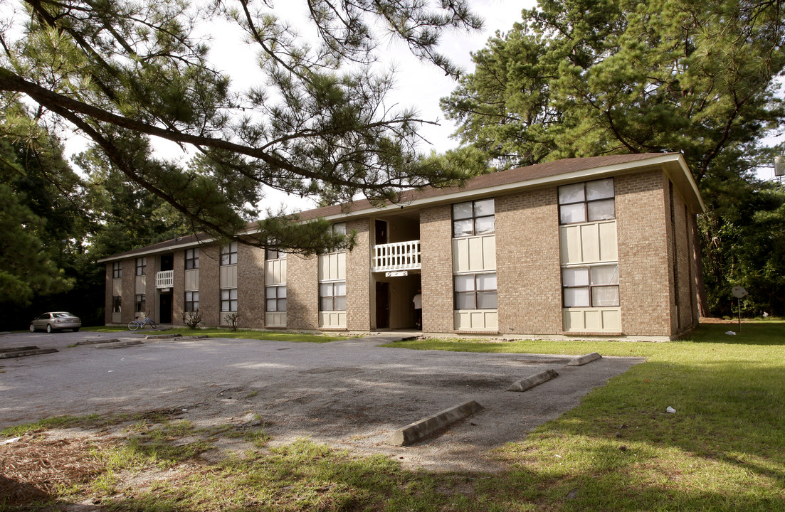 2001 Westlake Ave in Savannah, GA - Building Photo