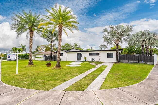 11220 SW 181st Terrace in Miami, FL - Building Photo - Building Photo