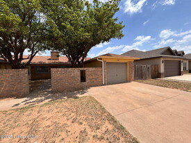 804 N Elkhart Ave in Lubbock, TX - Building Photo