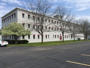 Pioneer Point in Stevens Point, WI - Building Photo - Interior Photo