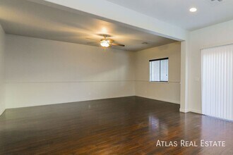 10746 Cather Ave in Las Vegas, NV - Building Photo - Building Photo
