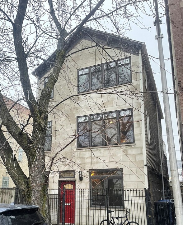 1224 W Augusta Blvd, Unit 1 in Chicago, IL - Foto de edificio