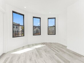 27 Cliff St in Yonkers, NY - Building Photo - Building Photo