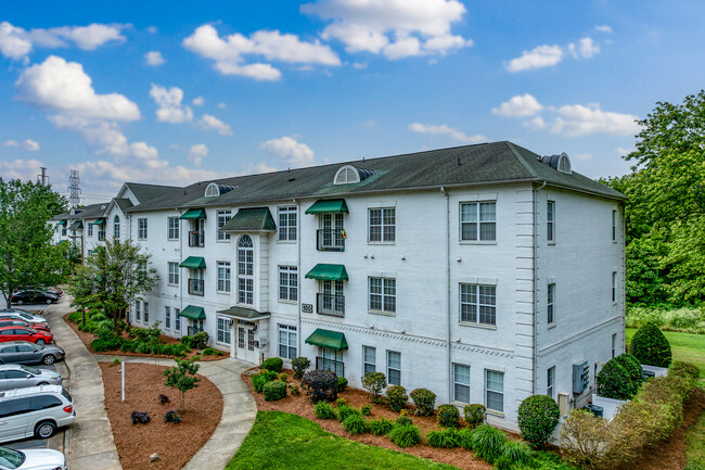 Country Club Condominiums