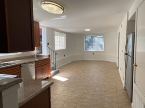 1033 Pacific Ave in Alameda, CA - Building Photo - Building Photo