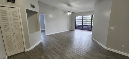 2388 Oak Park Way in Orlando, FL - Building Photo - Building Photo