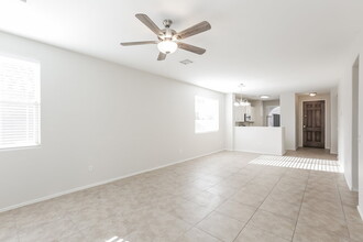 2202 W Gold Dust Ave in San Tan Valley, AZ - Building Photo - Building Photo