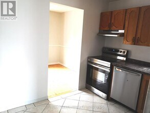1758 Bromont Way in Ottawa, ON - Building Photo - Building Photo