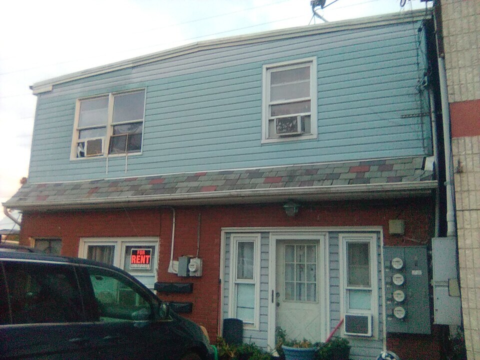 516 Lincoln Hwy in Woodbridge Township, NJ - Building Photo