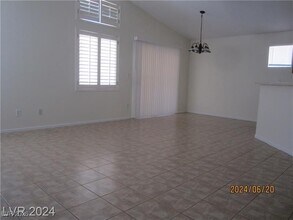 7031 Salt Marsh Ct in Las Vegas, NV - Building Photo - Building Photo