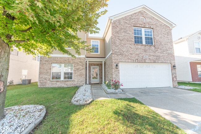 2977 Sentiment Ln in Greenwood, IN - Building Photo - Building Photo