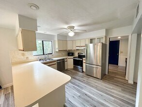 1824 SW 35th Ave in Gainesville, FL - Building Photo - Building Photo