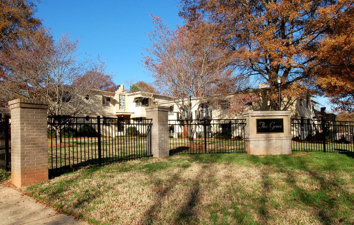 The Grove in Charlotte, NC - Building Photo