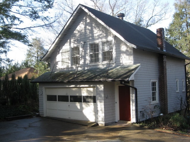 76 Gertrude Pl, Unit Carriage House