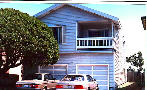 385-387 Shipley Ave in Daly City, CA - Foto de edificio - Building Photo