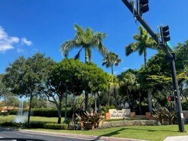 4942 Leeward Ln in Fort Lauderdale, FL - Building Photo