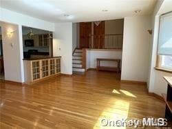 2 Stuart Dr in Syosset, NY - Building Photo - Building Photo