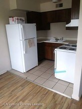 4808 Saddlebrook Ln in Louisville, KY - Building Photo - Building Photo