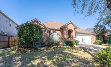 2910 Sandleigh Dr in Spring, TX - Building Photo - Building Photo
