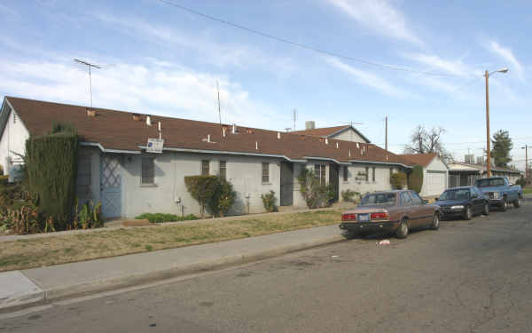 Olive & Jackson 13 units in Fresno, CA - Foto de edificio - Building Photo