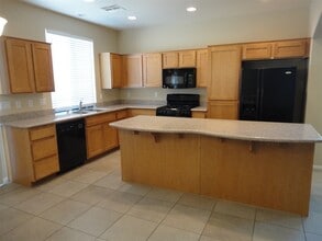 3928 Yang Ct in Las Vegas, NV - Building Photo - Building Photo