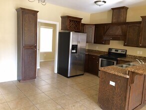 1306 W Kiwi, Unit 1 in Pharr, TX - Building Photo - Building Photo