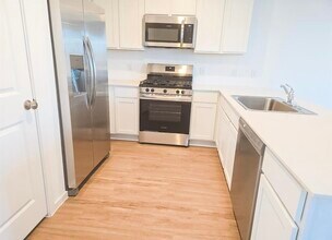 18695 San Salvo Dr in New Caney, TX - Foto de edificio - Building Photo