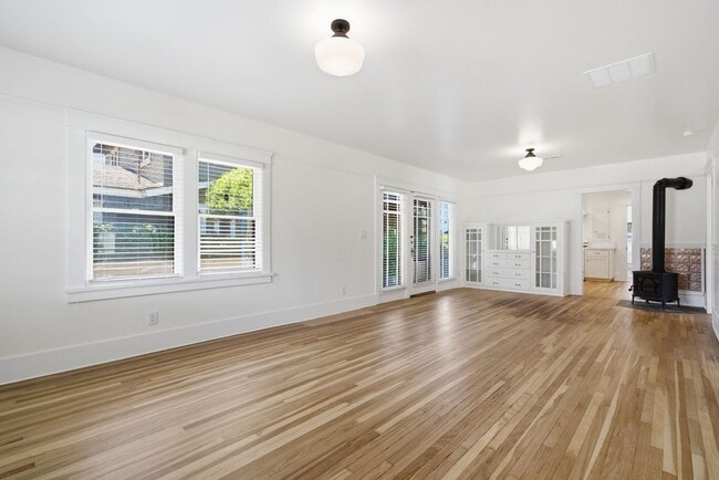 150 N Cambridge St in Orange, CA - Building Photo - Building Photo