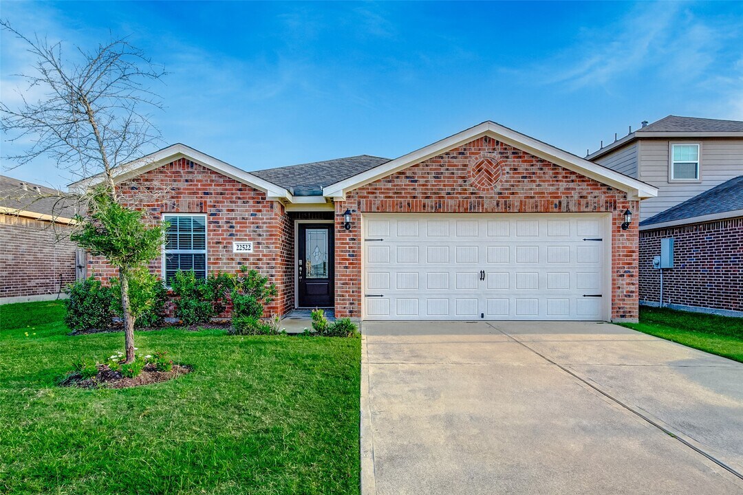22522 Threefold Ridge Dr in Hockley, TX - Building Photo