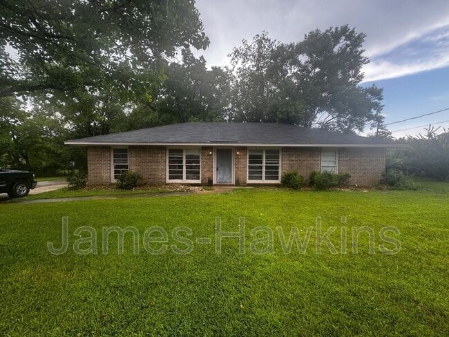 property at 406 Garden Homes Cir