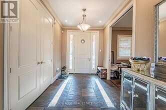 1379 Duncan Rd in Oakville, ON - Building Photo - Building Photo