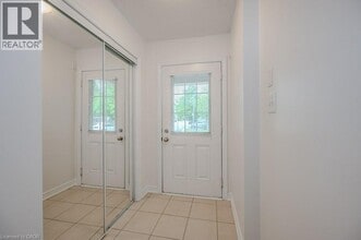 233 Duskywing Way in Oakville, ON - Building Photo - Building Photo
