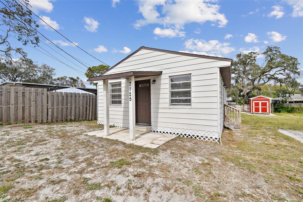 7125 Colfax Dr in Port Richey, FL - Building Photo