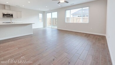 2837 E Corteza Dr in Fresno, CA - Foto de edificio - Building Photo