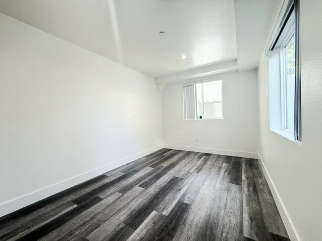 2855 Cincinnati St in Los Angeles, CA - Building Photo - Building Photo