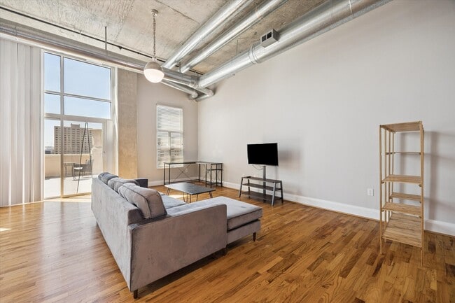 property at 1401 Calumet St