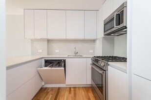 1424 Columbia Rd, Unit 15F in Boston, MA - Building Photo