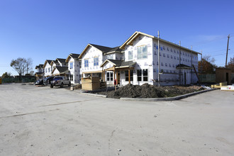 Independence Heights Apartments in Houston, TX - Building Photo - Building Photo