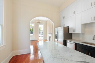 1724 Constantinople St in New Orleans, LA - Building Photo