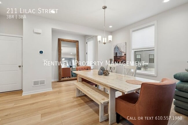 property at 211 Lilac St