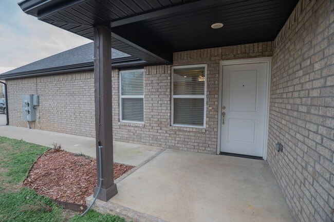 204 S Industrial Park Rd in Prairie Grove, AR - Building Photo - Building Photo