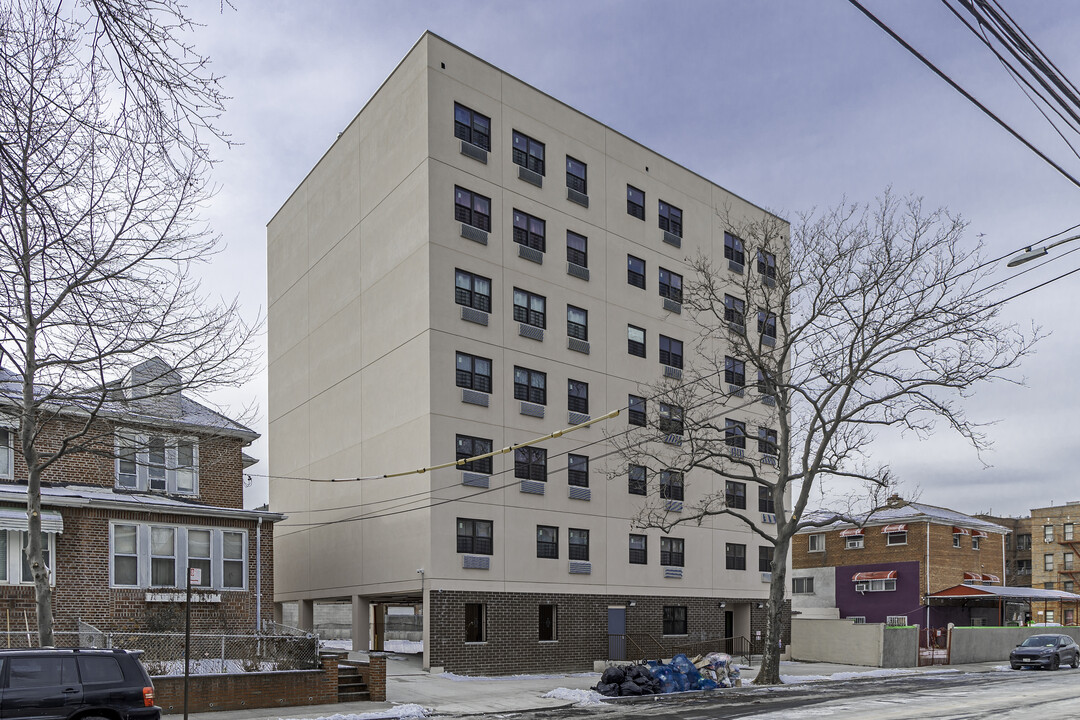 751 Rosedale Ave in Bronx, NY - Building Photo