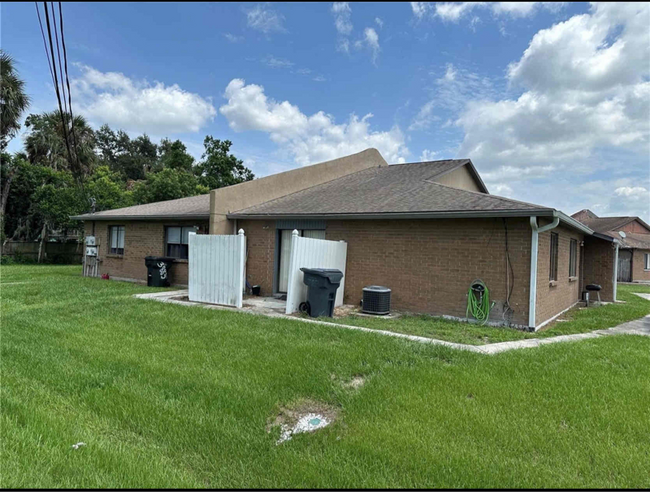 3881 Janeen Cir in Mulberry, FL - Building Photo - Building Photo