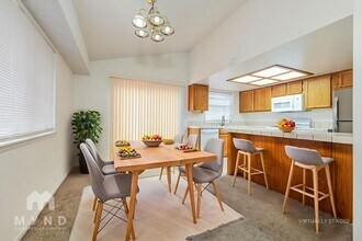 5922 Shadow Park Dr in Reno, NV - Building Photo - Building Photo