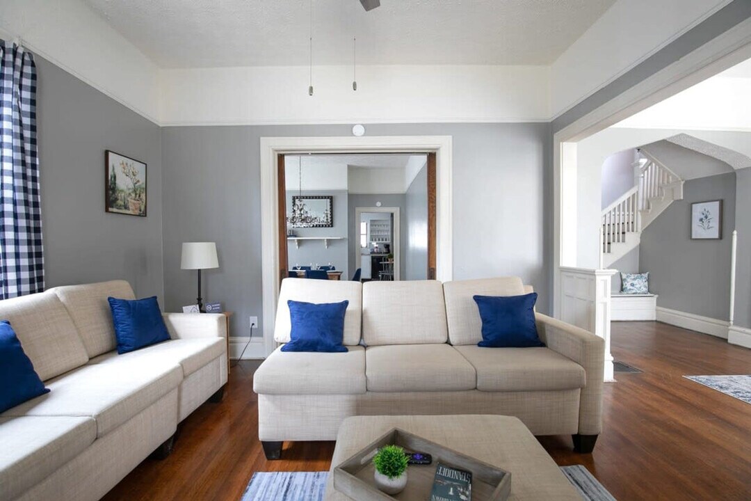 1402 17th St S in Birmingham, AL - Building Photo