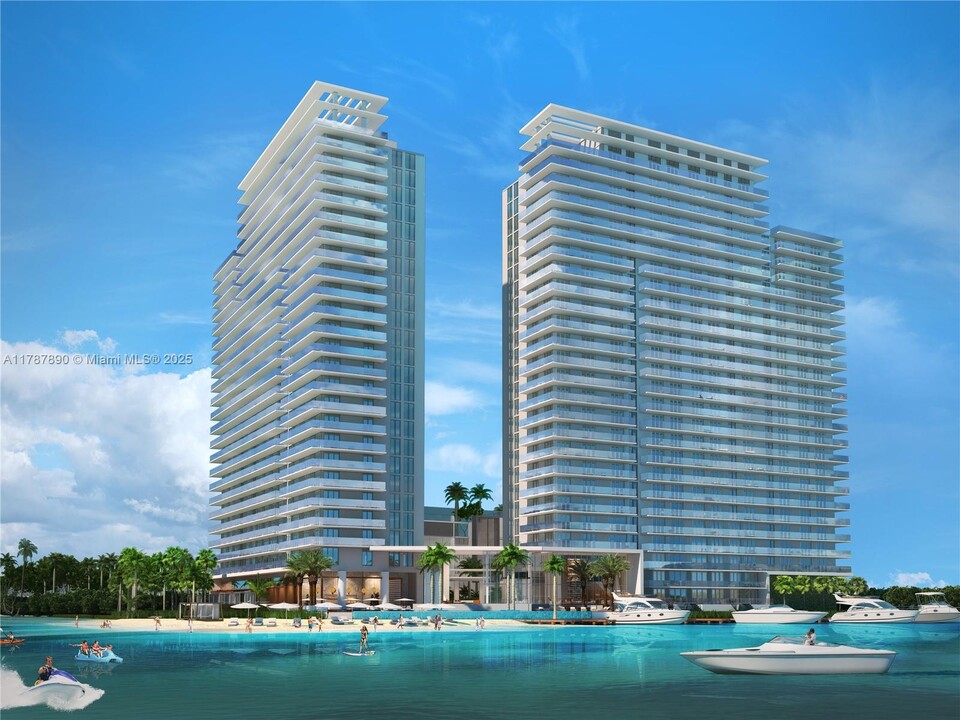 16385 Biscayne Blvd, Unit # 1205 in Aventura, FL - Building Photo