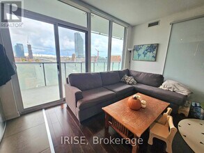 1 Market St. in Toronto, ON - Building Photo - Building Photo